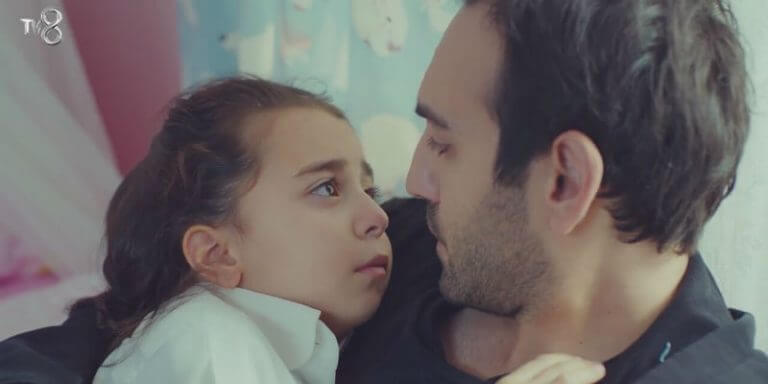 Öykü Baba Diyor ve Demir'e Sarılıyor