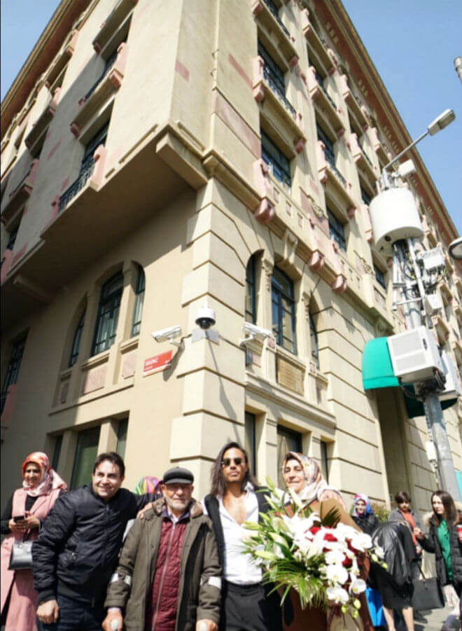 Nusret Otel Aldı İlk İşi Selfi Çekinmek Oldu