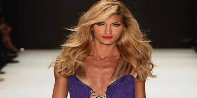 Çağla Şikel: Biz Hala Podyumu Sallıyoruz