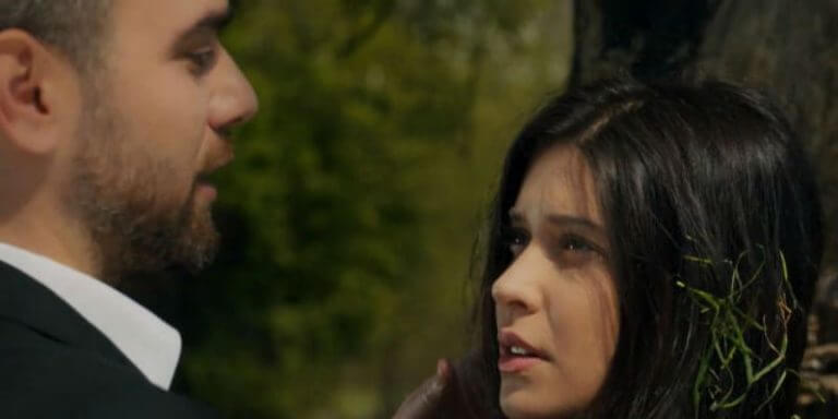 Feride İle Aziz Dağ Evinde Baş Başa