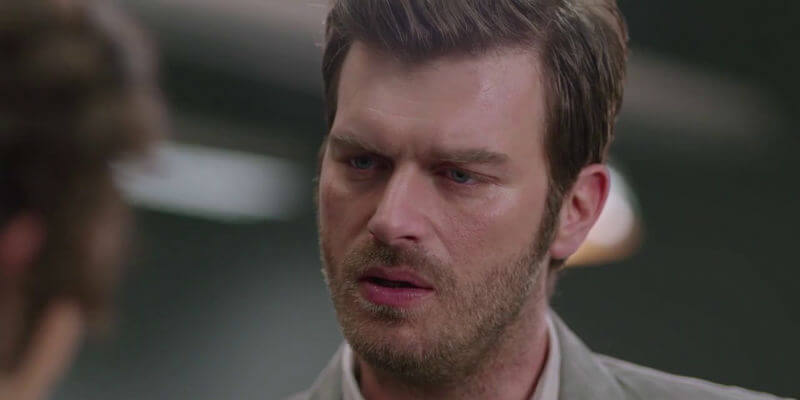 Kadir Ölmüş Bir Abisi Olduğunu Öğreniyor