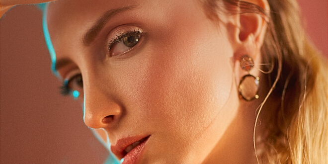 Ceren Gündoğdu'dan İddialı Bir Şarkı!