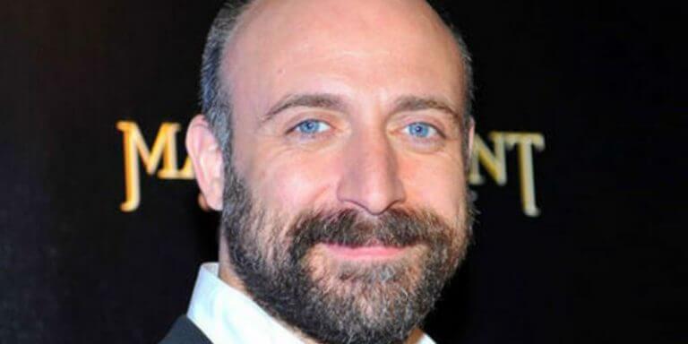 Halit Ergenç Efsane Bir Diziyle Geliyor!