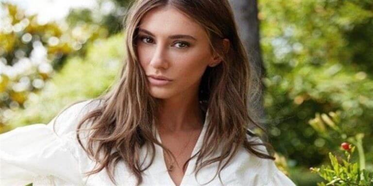 Şeyma Subaşı Kıyafetlerini Satılığa Çıkarıyor