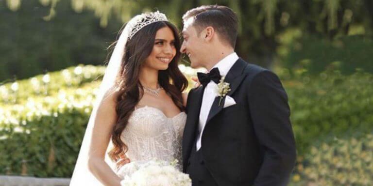 Mesut Özil’le Dünyaevine Giren Amine Gülşe’nin İlk Hamlesi Şaşırttı..