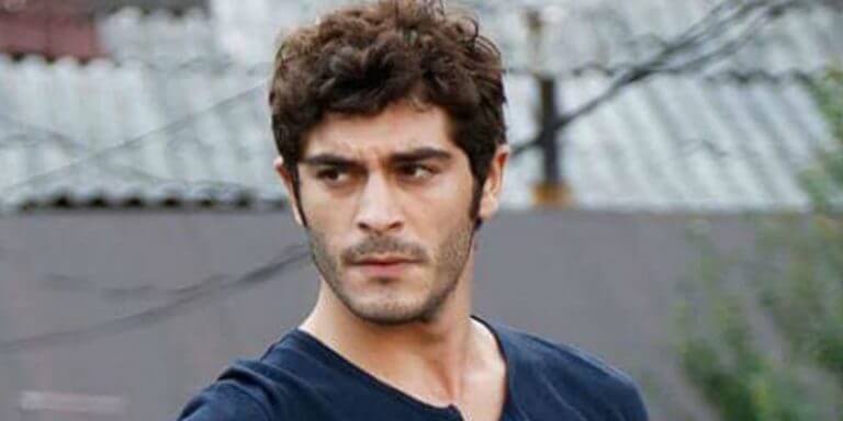 Burak Deniz Süpriz Bir Diziyle Ekranlara Gelecek