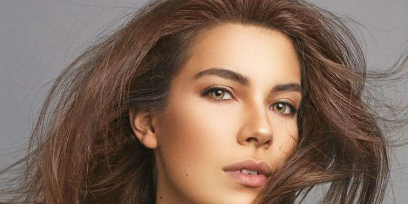 Canevim Dizisinin Ceylan'ının Göğüs Dekolteli Paylaşımı