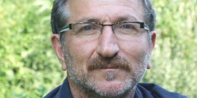 Gafur Uznuer Kimdir?