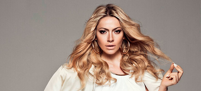 Hadise'den Olay Paylaşım!