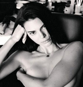 kendall jenner çiplak fotograf 