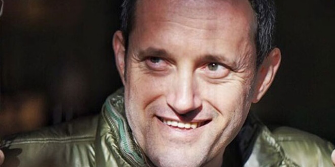 Ertuğrul Şakar Kimdir?