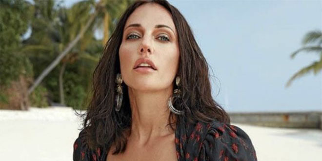 Meryem Üzerli Güzelliği İle Dikkat Çekiyor