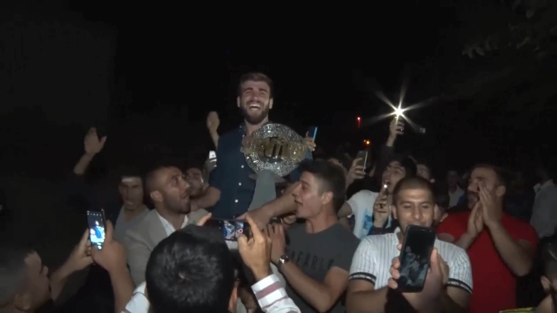 Survivor 2019 Şampiyonu Yusuf Karakaya Elazığ'da Coşkuyla Karşılandı!