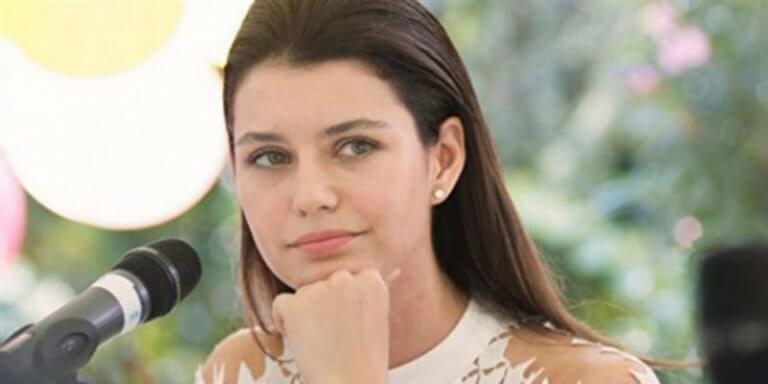 Beren Saat Yardım Kampanyası İçin Paylaşım Yaptı Yanlış Anlaşıldı!