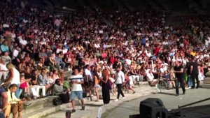 sılanın konserini terk ettiler