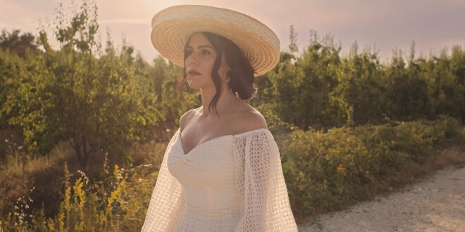 Şenay Lambaoğlu Kimdir?