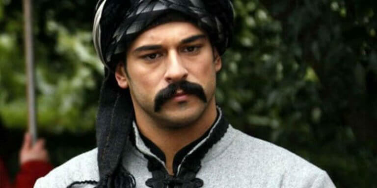 Burak Özçivit’in Bölüm Başı Aldığı Ücret Hayrete Düşürdü..