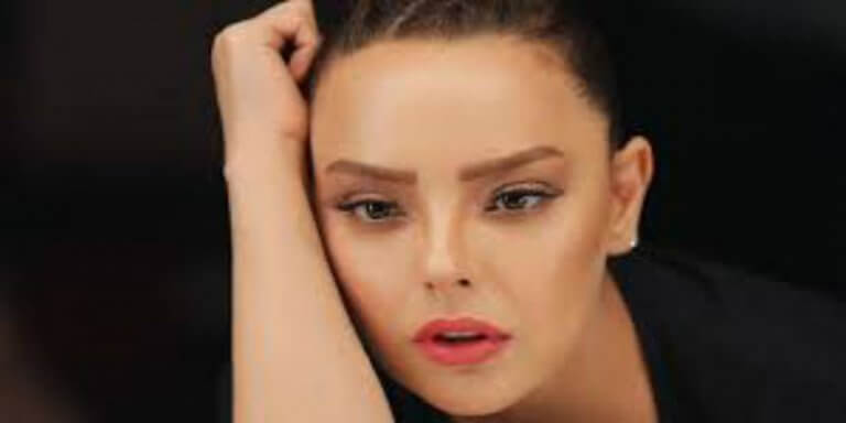 Ebru Gündeş’i Makyajsız Görenler Gözlerine İnanamadı