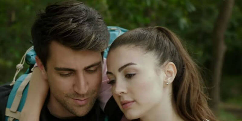 Kerem'le Ayşe Aynı Çadırda