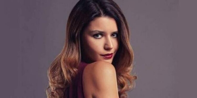 Beren Saat'in Çok Konuşulan Mutluluk Pozu!