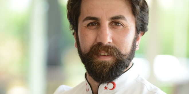 Ünlü Şef Rüzgar Sünbül Aşure Yiyerek Kilo Verilebileceğini Açıkladı!