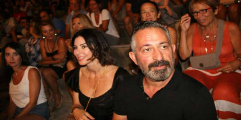 Cem Yılmaz ve Defne Samyeli'den Kötü Haber! Ayrıldılarmı..