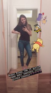 Geçtiğimiz günlerde anne olmanın sevincini yaşayan Berfu Yenenler, oğlu Kuzey'in elini sosyal medya hesabından, "Bir adet pofuduk Kuzey eli bırakıverdim buraya..." notu ile yayınlamıştı.