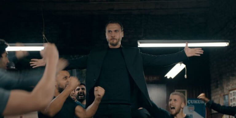 Çukur 3. Sezon 5. Bölüm İlk Sahne Yayında! Yamaç Savaş İlan Ediyor!