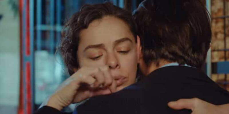 Bahar Ceyda'ya Yardım Ediyor