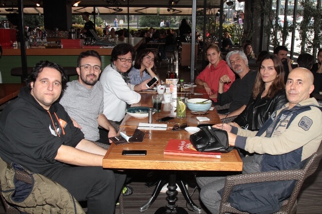 Süheyl Ve Behzat Uygur’un Oyunu ‘Süt Kardeşler’ Gün Sayıyor