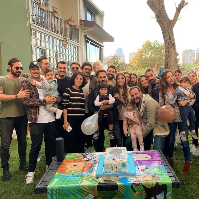 Ünlü Menajerin Doğum Günü Partisinde Yıldızlar Geçidi!