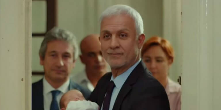 Yasak Elma 53. Bölüm Fragmanı Yayınlandı Mı? Halit Oğlunu Bulup Yıldız’a Getiriyor!