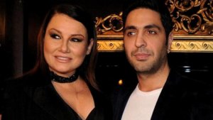 Ünlü şarkıcı Deniz Seki’nin kardeşi Serkan Seki’den kötü haber geldi. Ünlü şarkıcının kardeşi Serkan Seki beyin kanaması geçirdi.