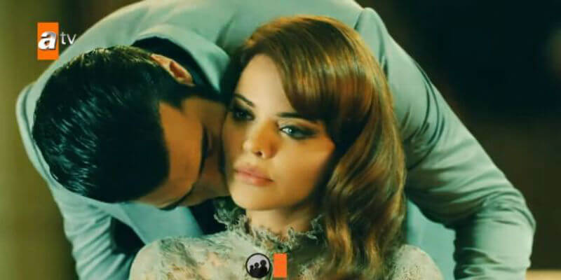 Züleyha Yılmaz'a Onu Sildiğini Söylüyor