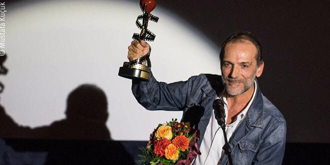 Muhammet Uzuner'e En İyi Erkek Oyuncu Ödülü!