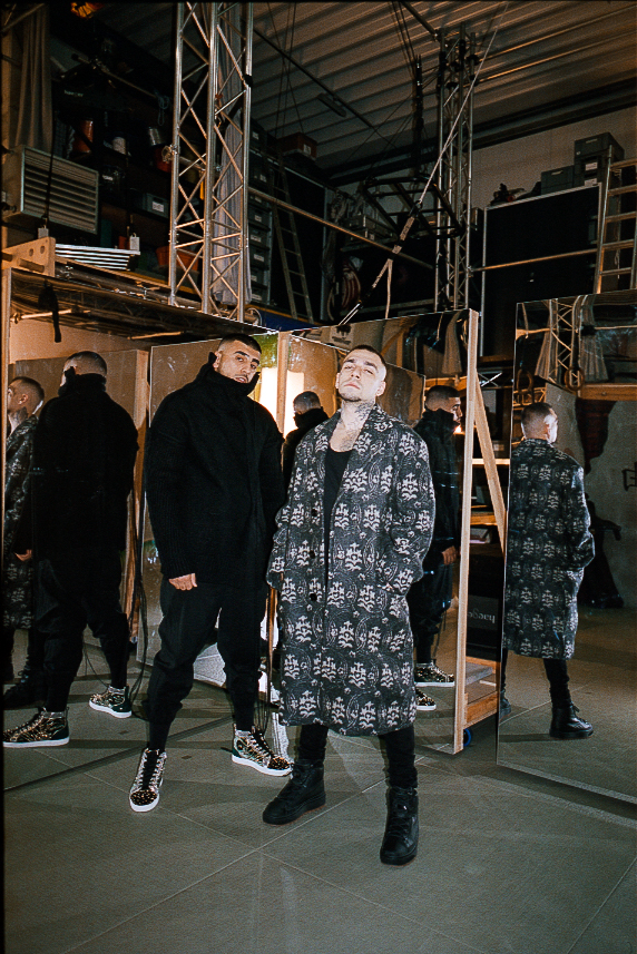 Eno ve Ezhel’den Herkesi Etkileyecek Yeni Şarkı!