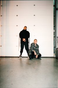 Eno ve Ezhel’den Herkesi Etkileyecek Yeni Şarkı!