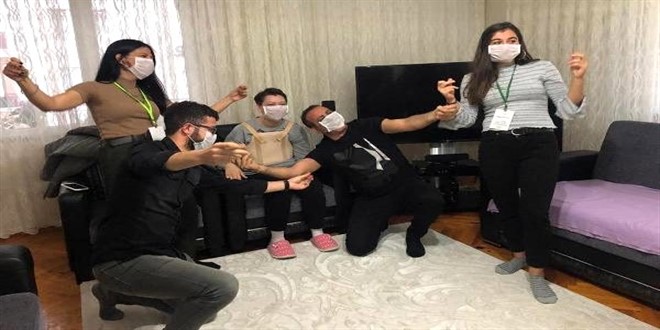 Haluk Levent, kanseri yenen hayranı için verdiği sözü tutarak çiftetelli oynadı