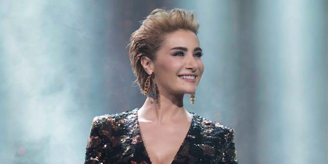 Sıla'nın Yeni İmajıyla Sahnede!