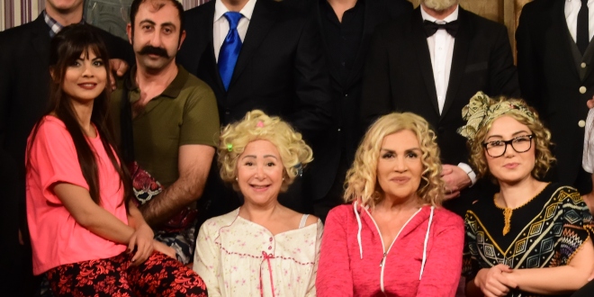 Çiğdem Tunç Tiyatrosu'nun Galasına Birçok Ünlü İsim Katıldı