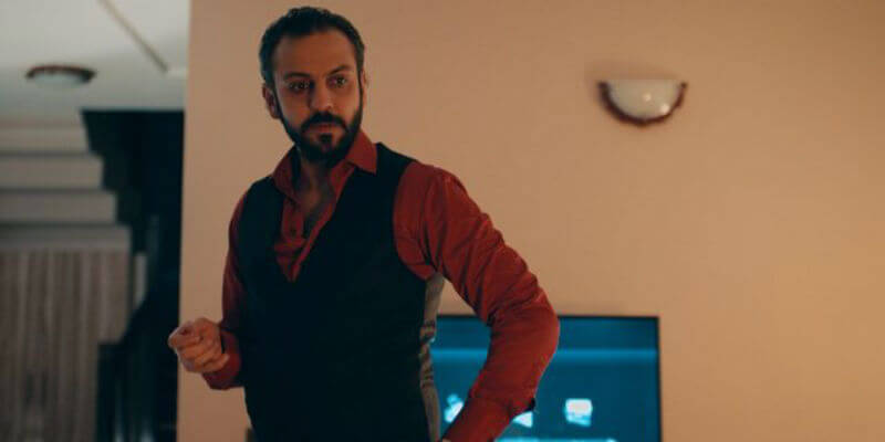 Vartolu Babasının Katilinin Kim Olduğunu Öğreniyor