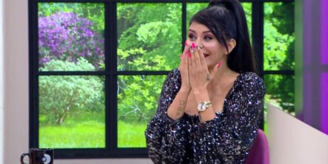 Ebru Polat'ın Aşk Mesajları Canlı Yayında İfşa Oldu!