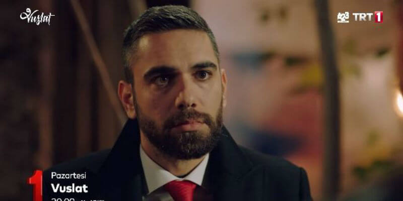 Aziz Rüstem'i Kimin Öldürmek İstediğini Öğreniyor