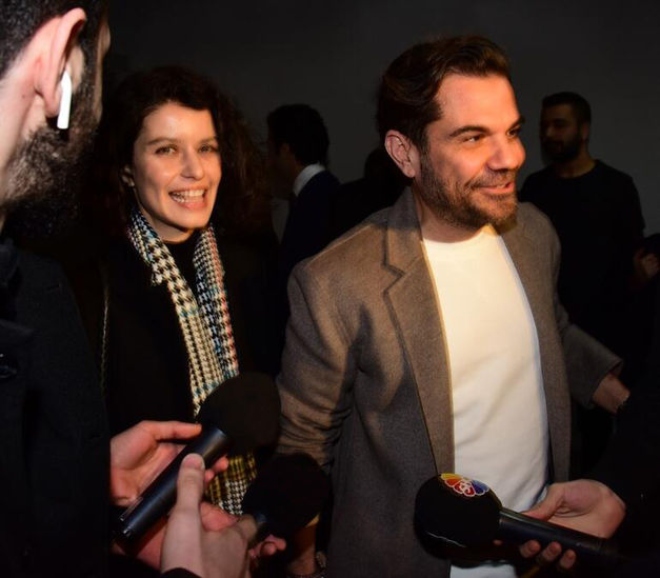 Kenan Doğulu ve Beren Saat El Ele