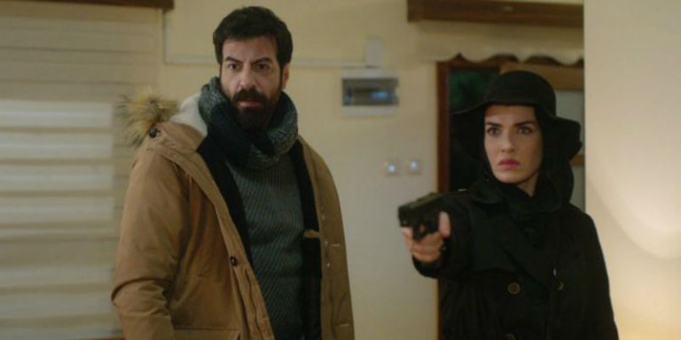 Kuzey Yıldızı İlk Aşk 22. Bölüm 2. Fragmanı Yayında! Yıldız Kendisini Dolandıran Çetin’e Silah Çekiyor!