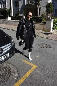 Serenay Sarıkaya gösterilen ilgiden sokakta yürüyemez oldu