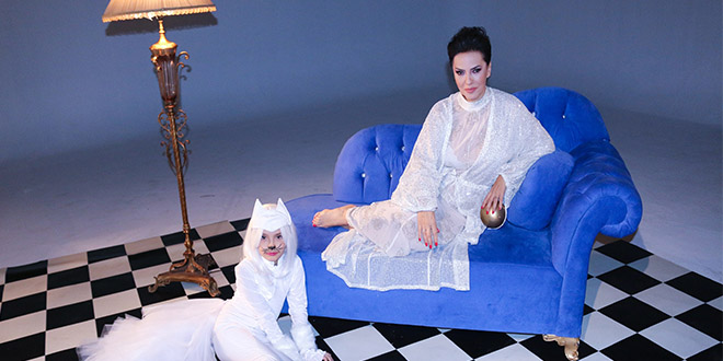 Yeşim Salkım Klibinde Kızını Oynattı!