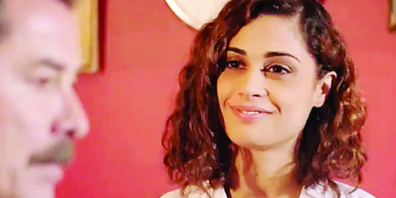 Oya Bombayı Patlatıyor