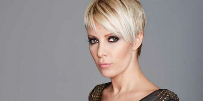 Ömür Gedik, Virüsden Korunmak İçin Telefonunu Yıkadı, Sosyal Medya Yıkıldı