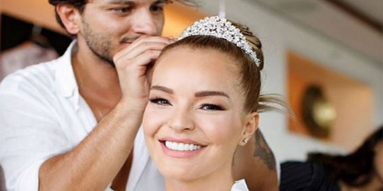 Şarkıcı Bengü Çocuğunun Yüzünü Paylaştı!